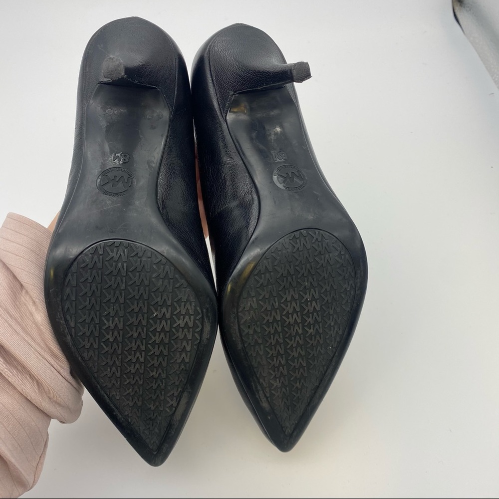 Michael Kors Pointed Toe Leather Pumps 8 - Picture 5 of 11